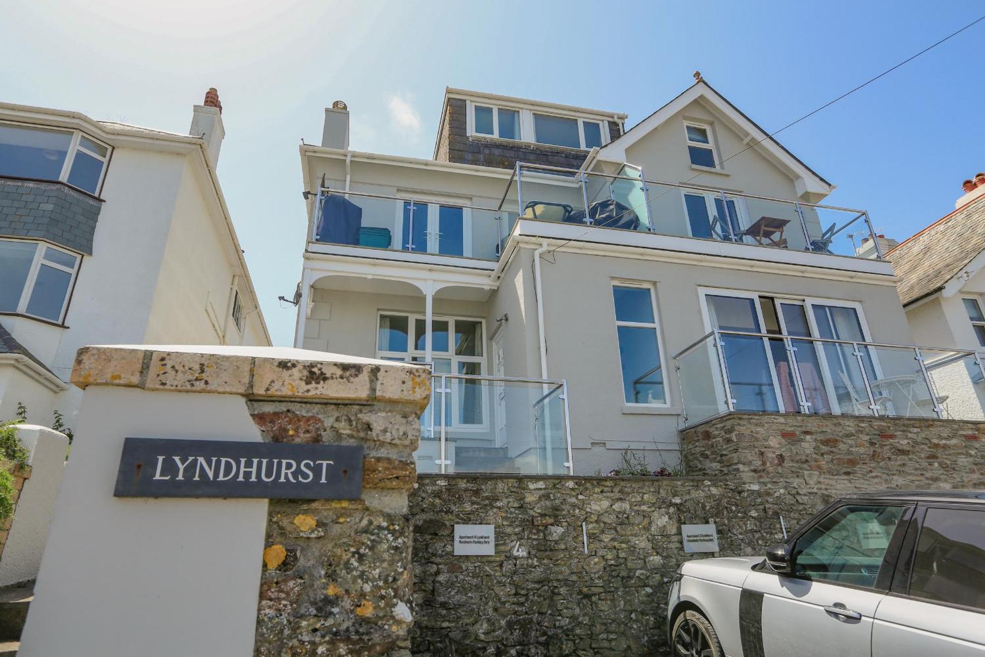 4 Lyndhurst ซัลคอมบ์ ภายนอก รูปภาพ